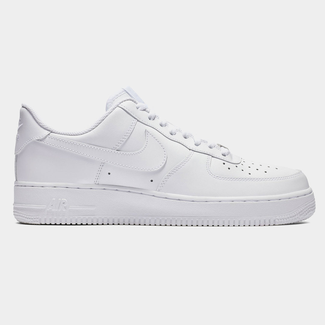 Nike Air Force 1 07 Triple White