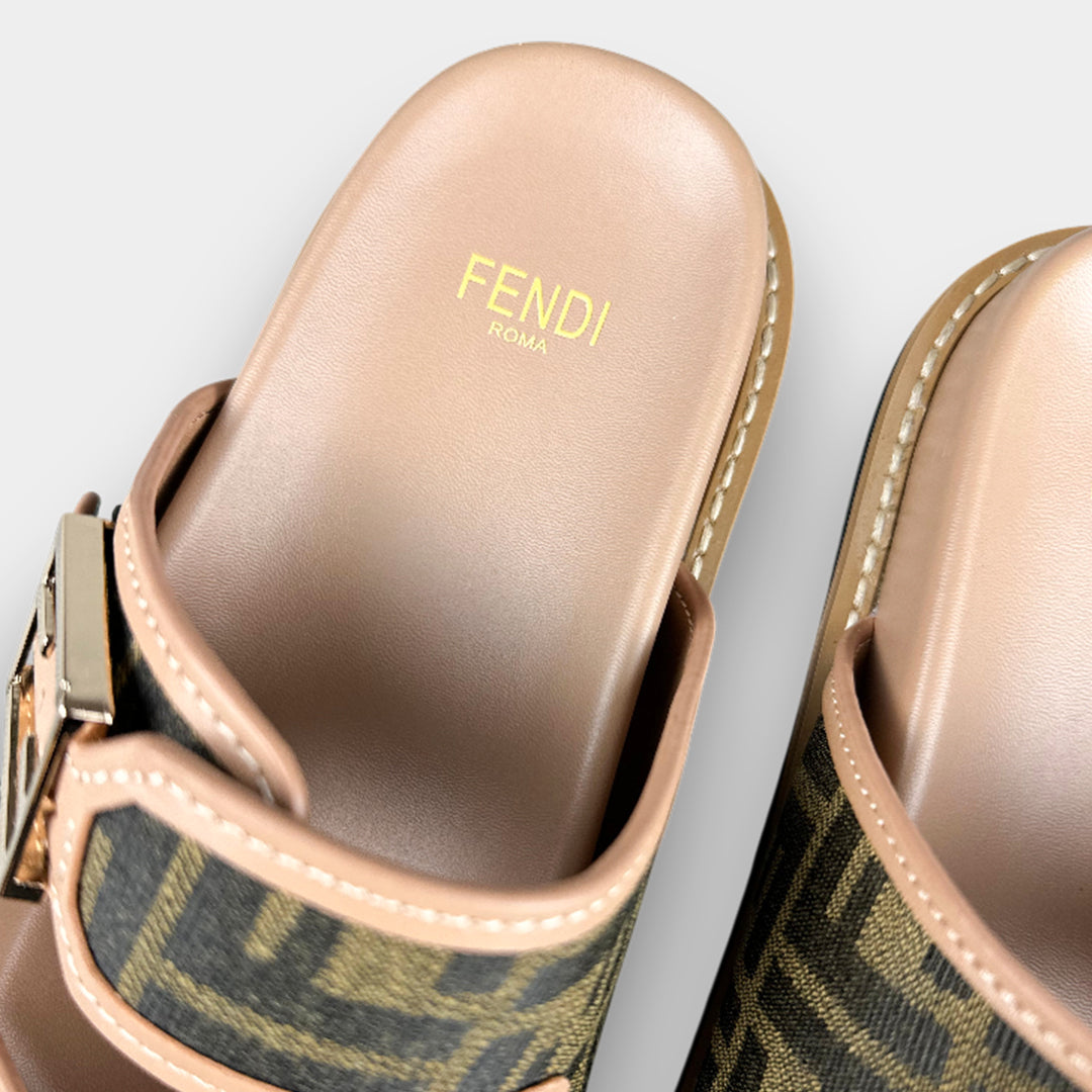 Claquette Fendi Feel