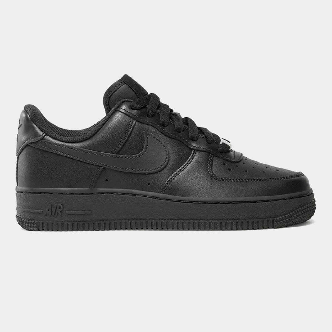 Nike Air Force 1 07 Triple Black