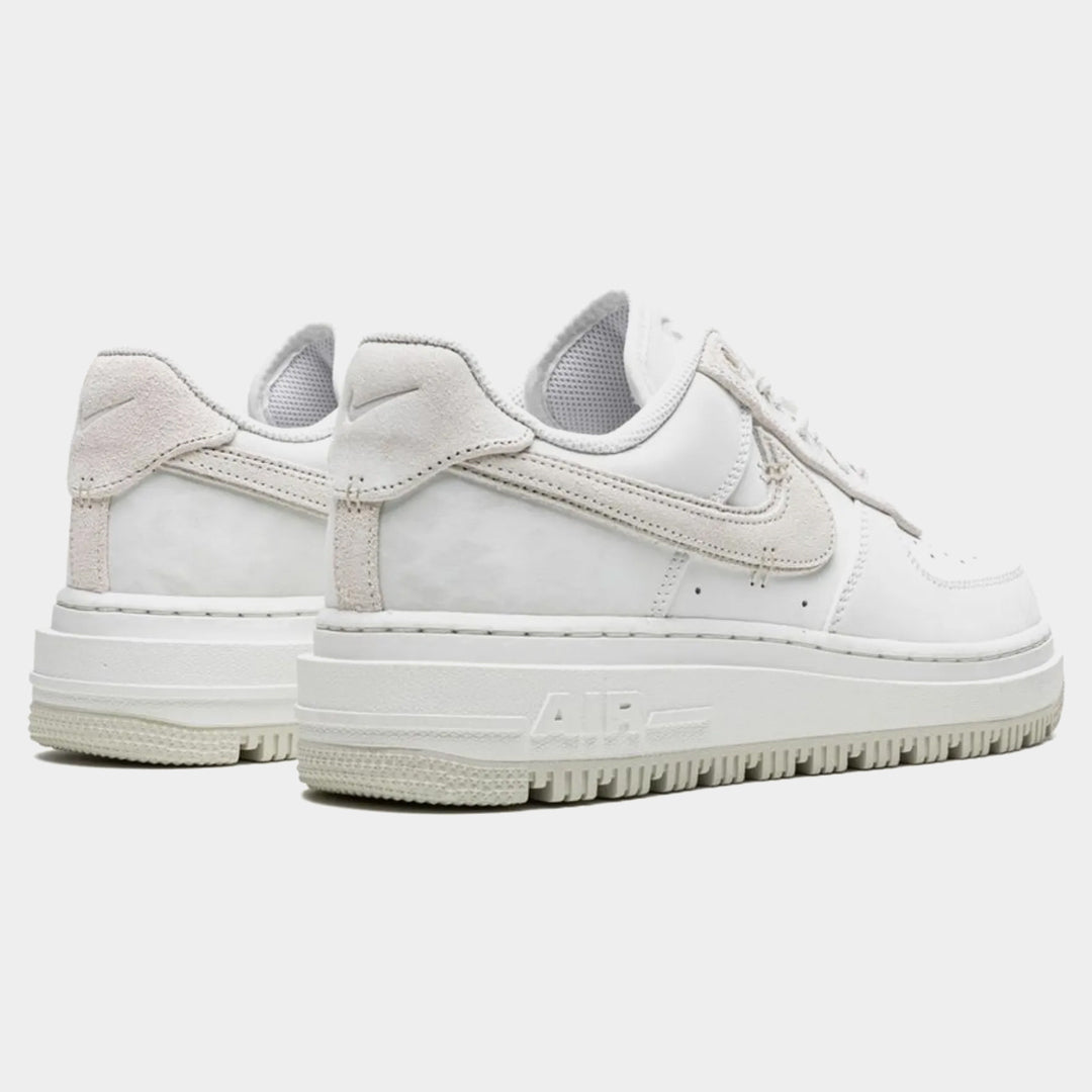 Nike Air Force 1 Luxe