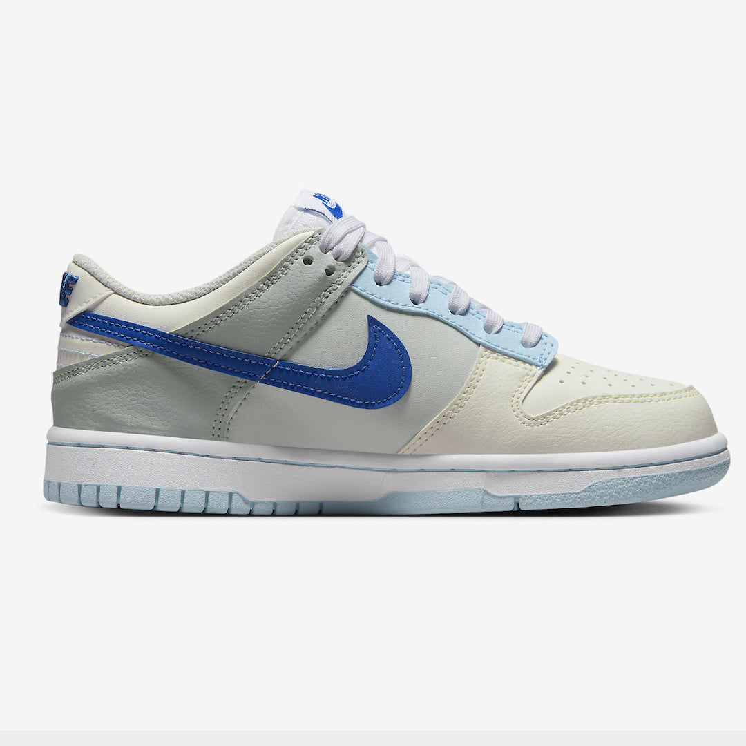 Nike SB Dunk Ivory Hyper Royal