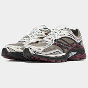 Saucony ProGrid Omni 9