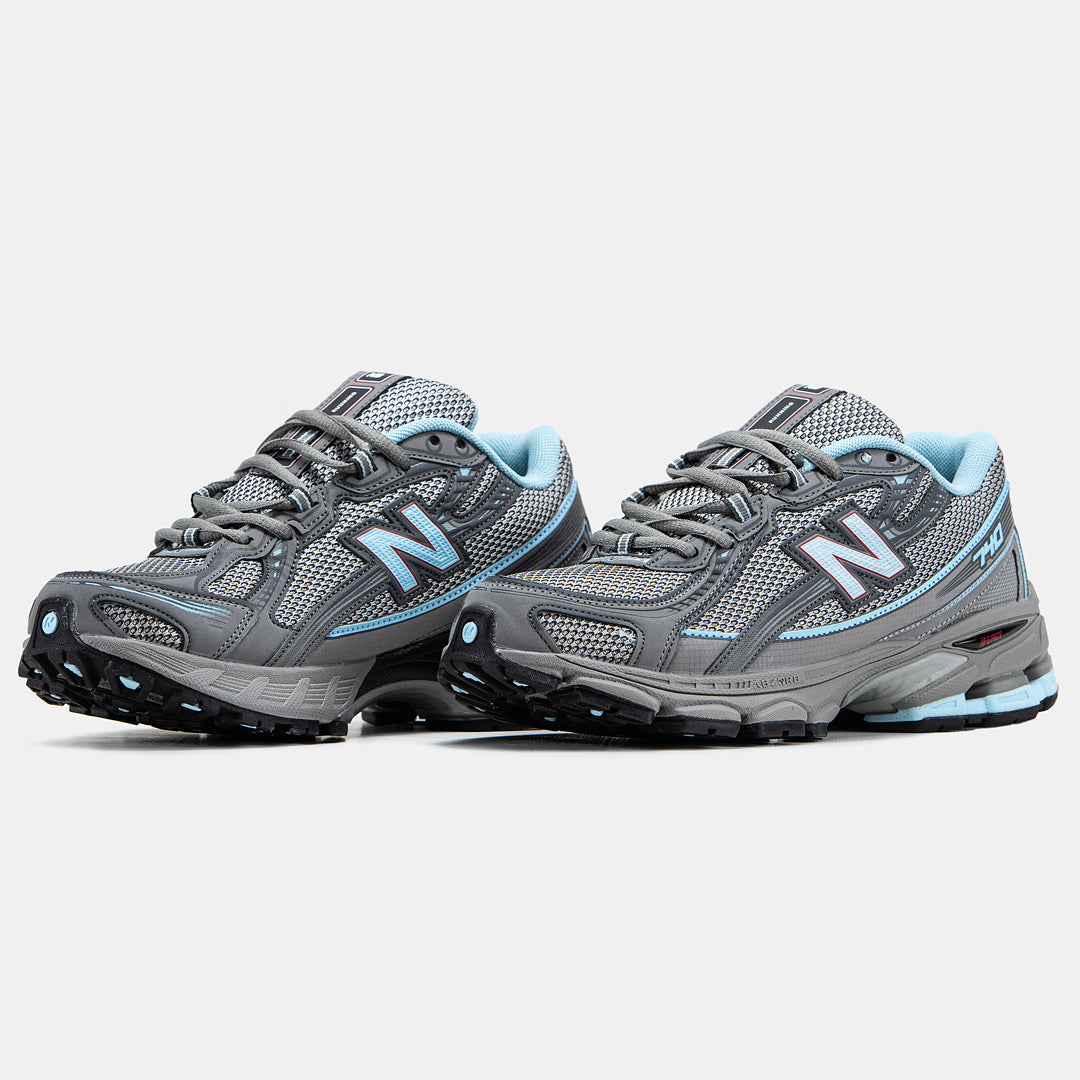 New Balance 740