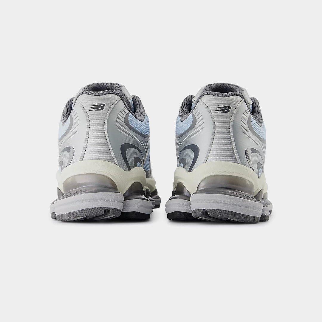New Balance 2000